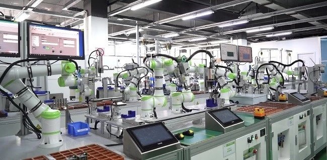 长广溪智造“机汽共融”智能工厂荣获恰佩克年度示范应用场景奖